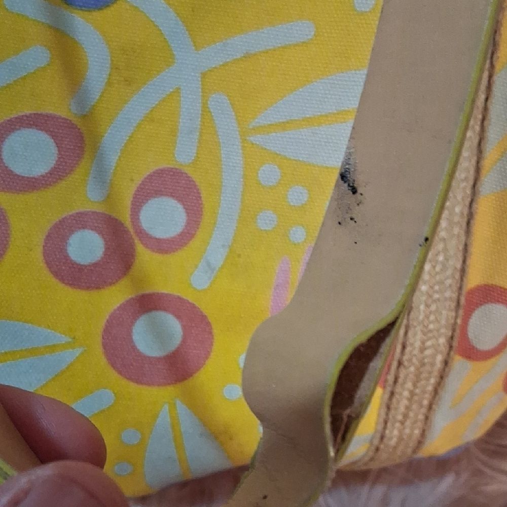 CHANEL Yellow and Purple Floral Tote (STRAP IS BROKEN PROJECT BAG!) - Picture 7 of 16